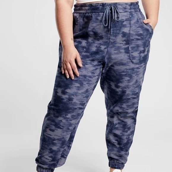 NWT Athleta Farallon Printed Jogger Plus Size 20 - Picture 1 of 8